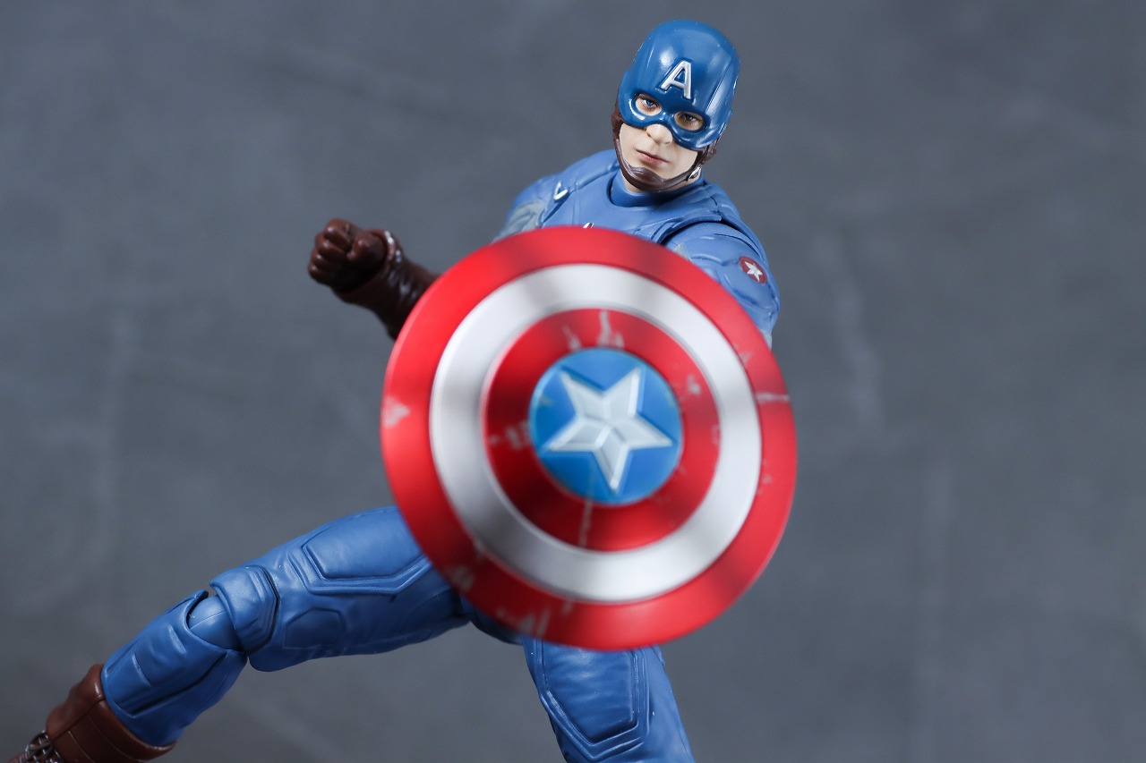 MAFEX　キャプテンアメリカ　Classic Suit　クラシックスーツ　レビュー　アクション