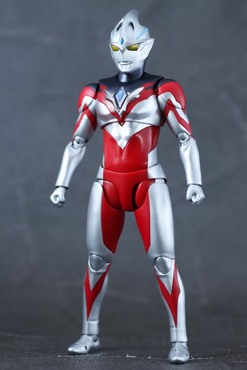 S.H.フィギュアーツ　ウルトラマンアーク　レビュー　本体