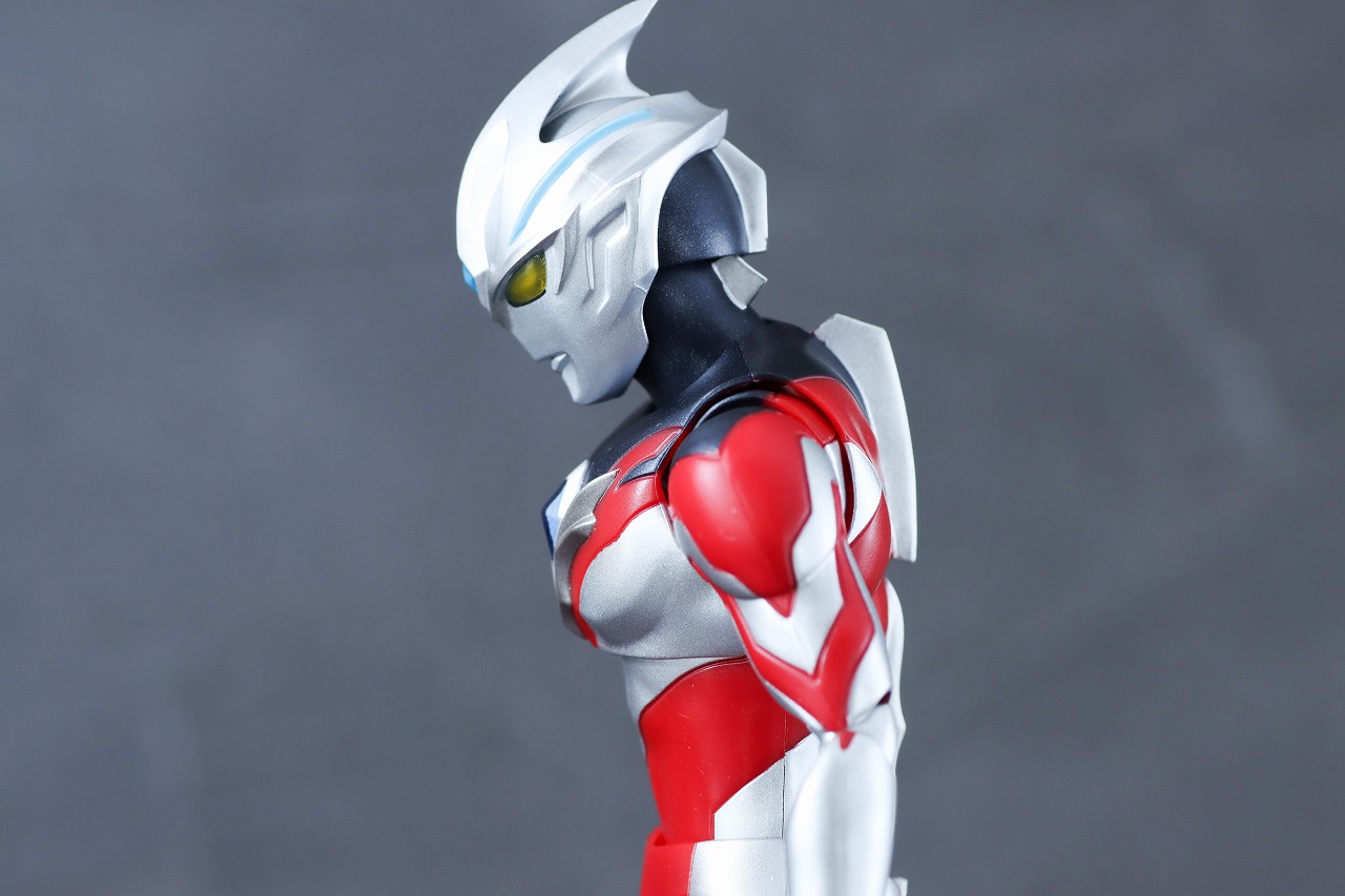 S.H.フィギュアーツ　ウルトラマンアーク　レビュー　可動範囲