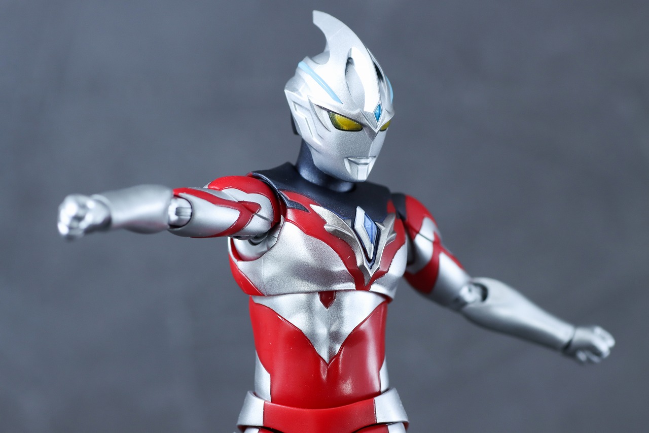 S.H.フィギュアーツ　ウルトラマンアーク　レビュー　可動範囲