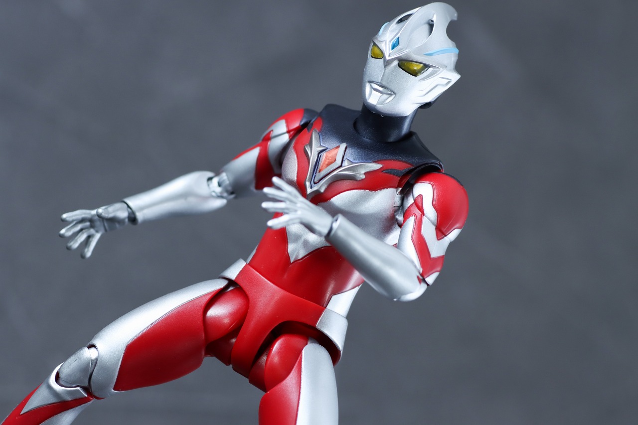 S.H.フィギュアーツ　ウルトラマンアーク　レビュー　アクション