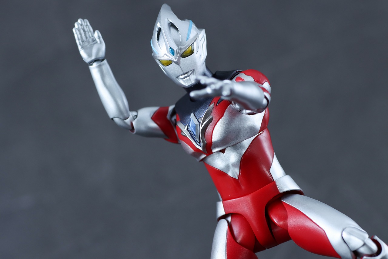 S.H.フィギュアーツ　ウルトラマンアーク　レビュー　アクション