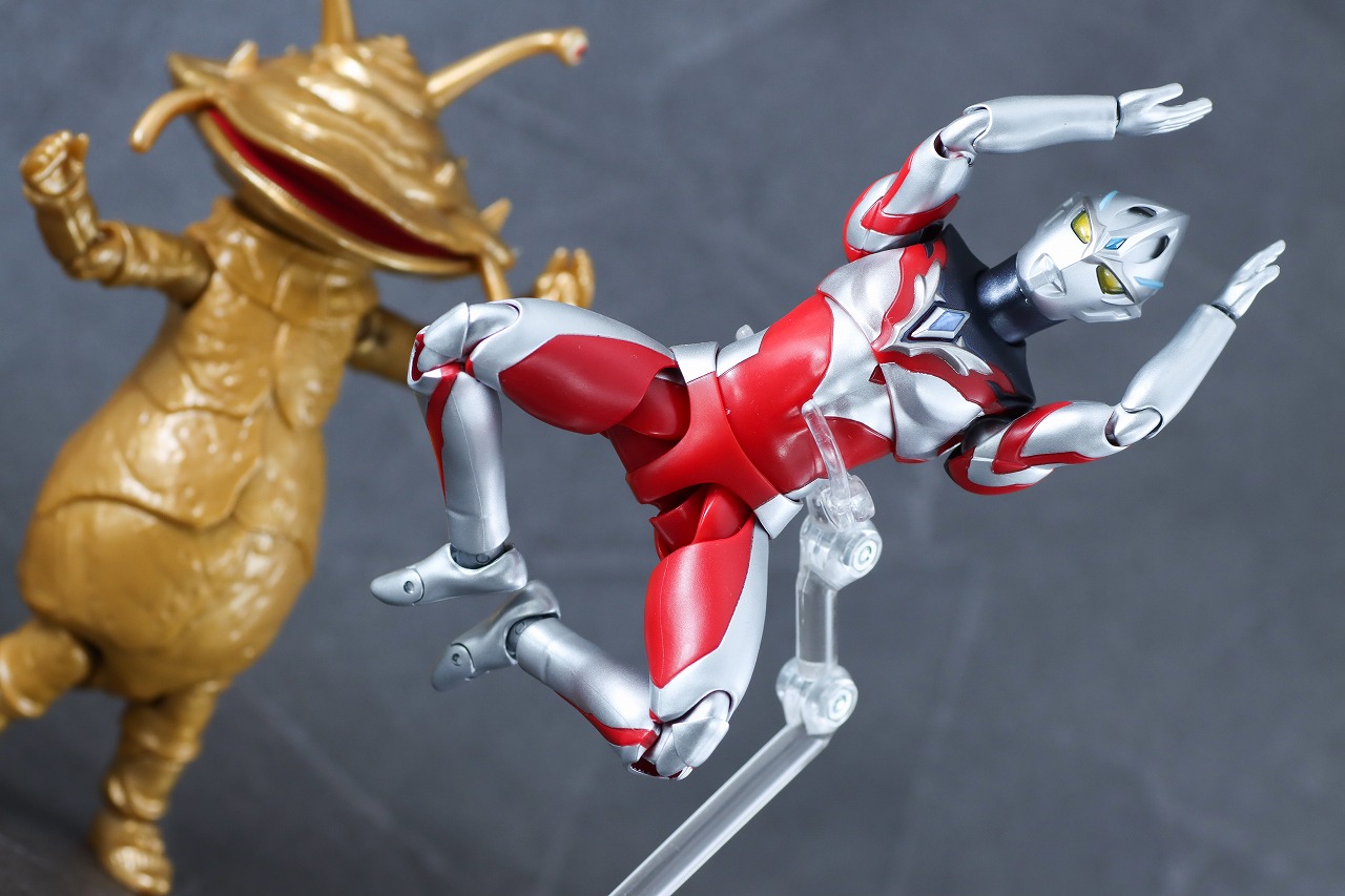 S.H.フィギュアーツ　ウルトラマンアーク　レビュー　アクション　ウルトラアクションフィギュア　カネゴン