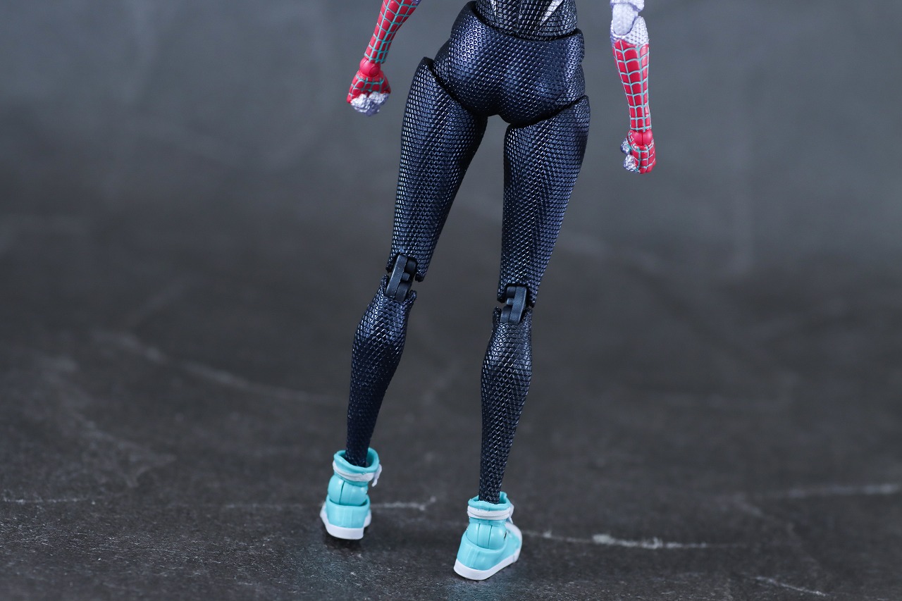 S.H.フィギュアーツ　スパイダーグウェン　1610 ROOFTOP VER.　レビュー　本体