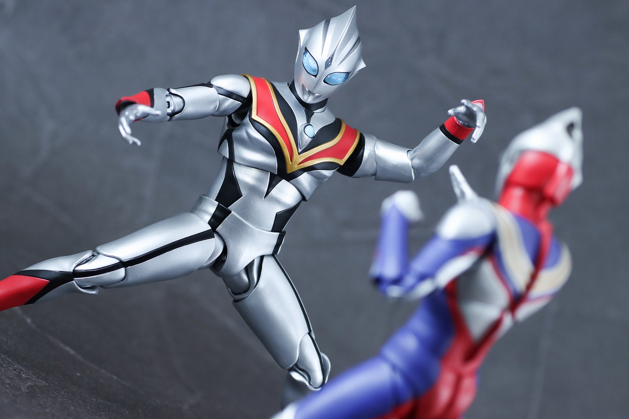 S.H.フィギュアーツ　イーヴィルティガ　真骨彫製法　レビュー　アクション　ウルトラマンティガ マルチタイプ