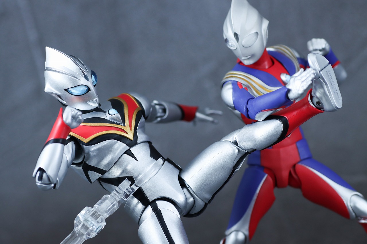 S.H.フィギュアーツ　イーヴィルティガ　真骨彫製法　レビュー　アクション　ウルトラマンティガ マルチタイプ