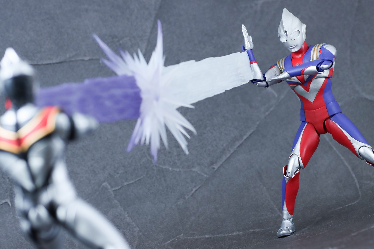 S.H.フィギュアーツ　イーヴィルティガ　真骨彫製法　レビュー　アクション　ウルトラマンティガ マルチタイプ