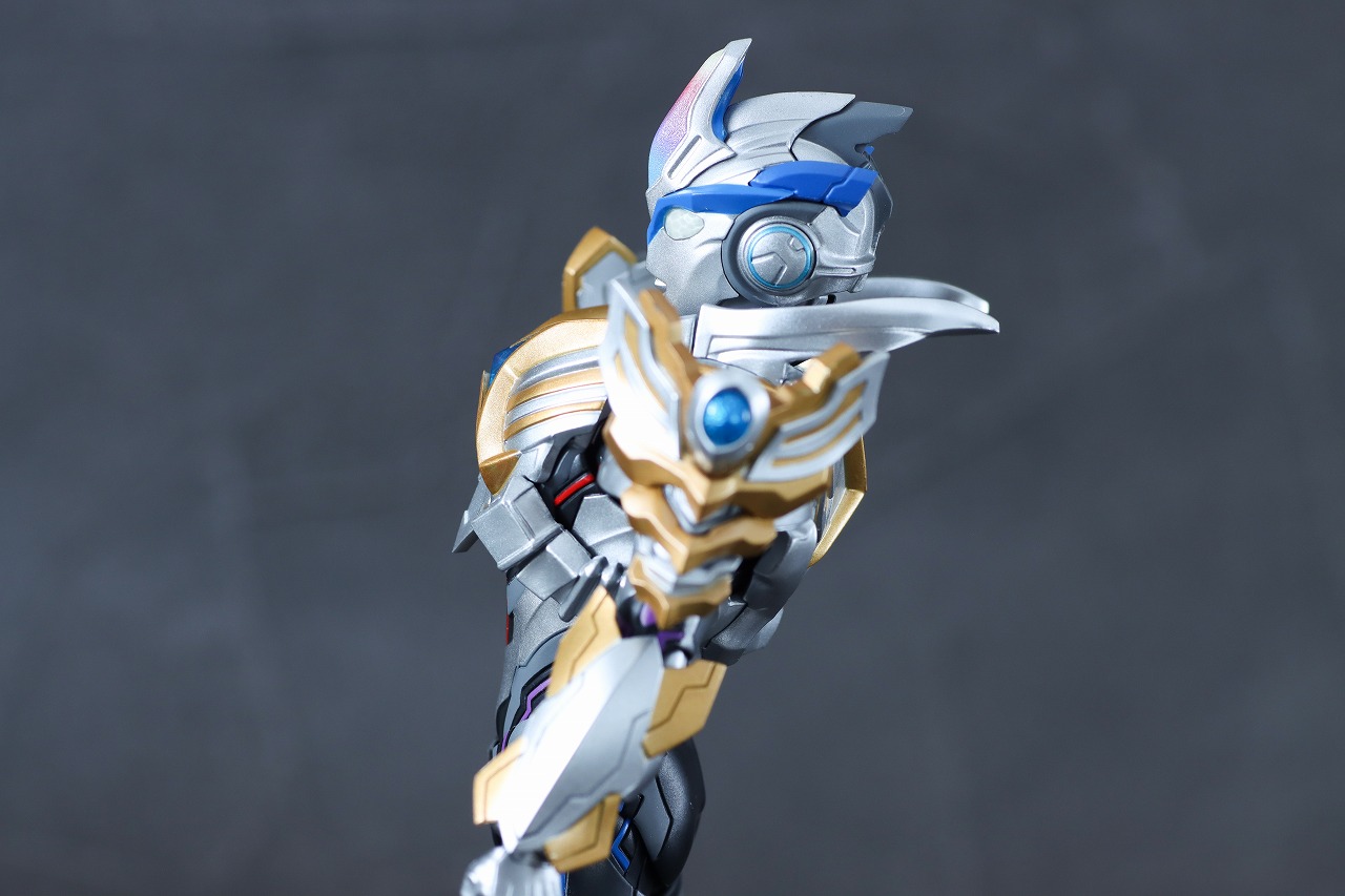 S.H.フィギュアーツ　ベータスパークアーマー　ウルトラマンエクシードX　レビュー　可動範囲