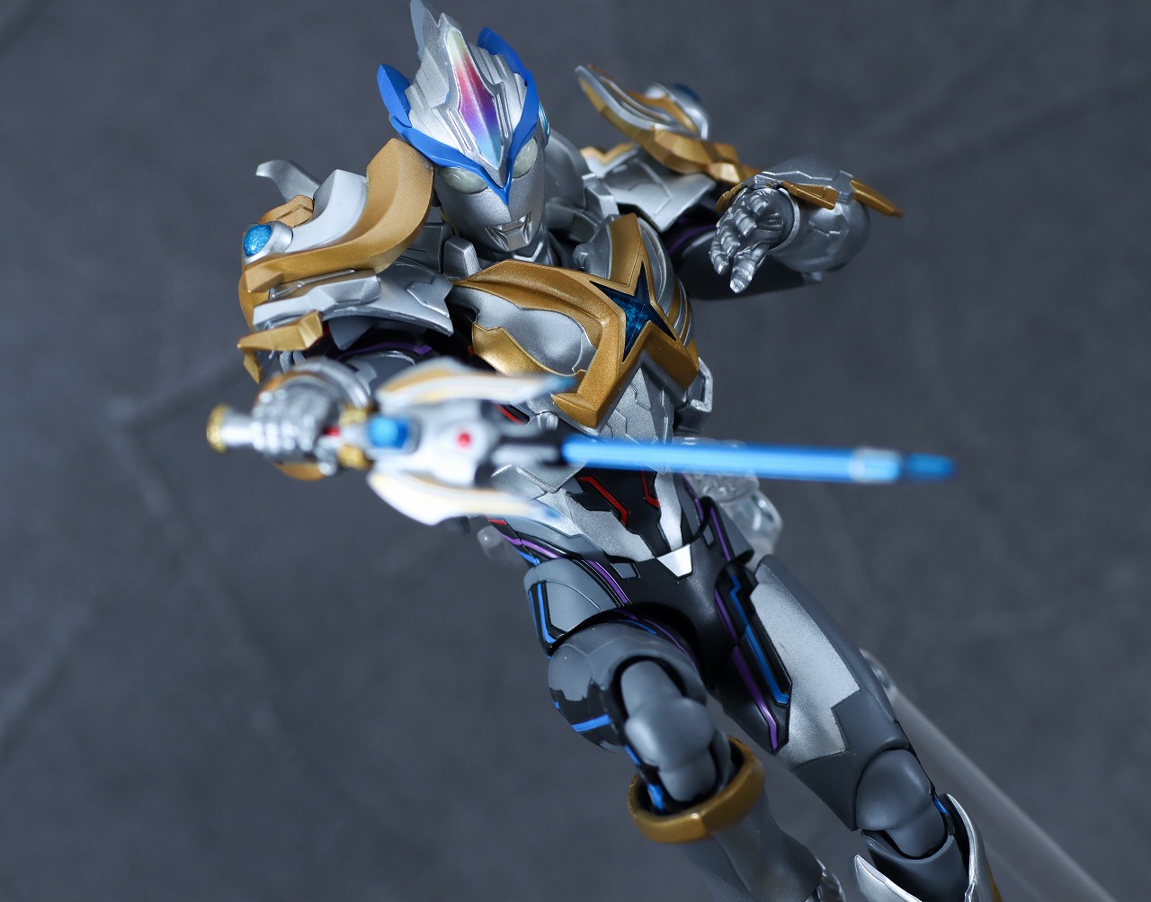 S.H.フィギュアーツ　ベータースパークアーマー　ウルトラマンエクシードX　レビュー　アクション