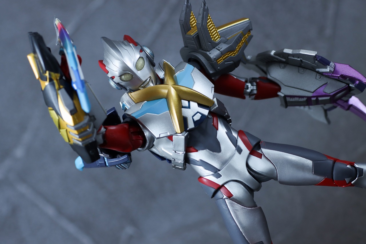 S.H.フィギュアーツ　ハイブリッドアーマー　ウルトラマンエックス　レビュー　アクション