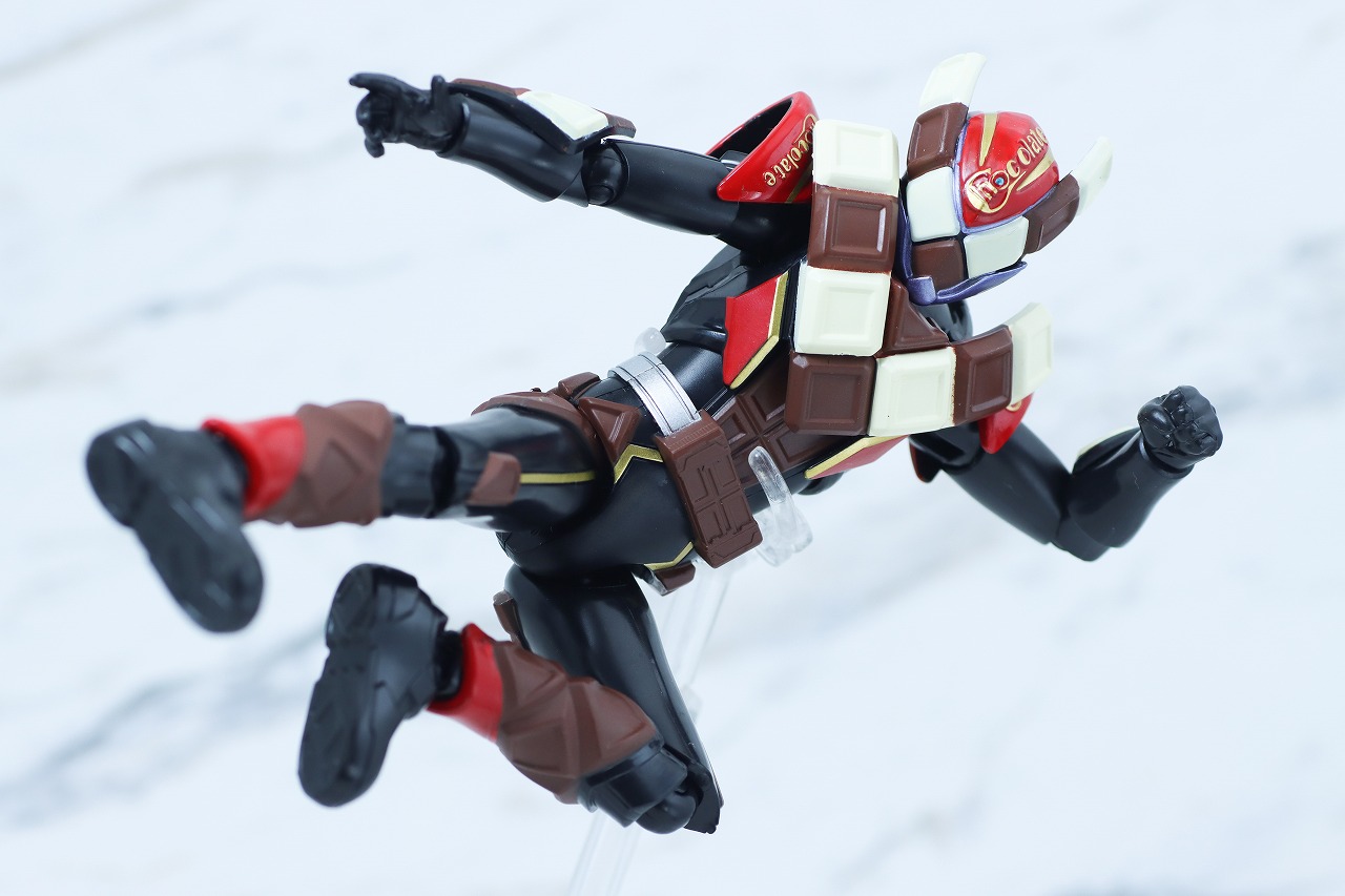 仮面ライダーアクションフィギュア　仮面ライダーヴァレン チョコドンフォーム　レビュー　アクション