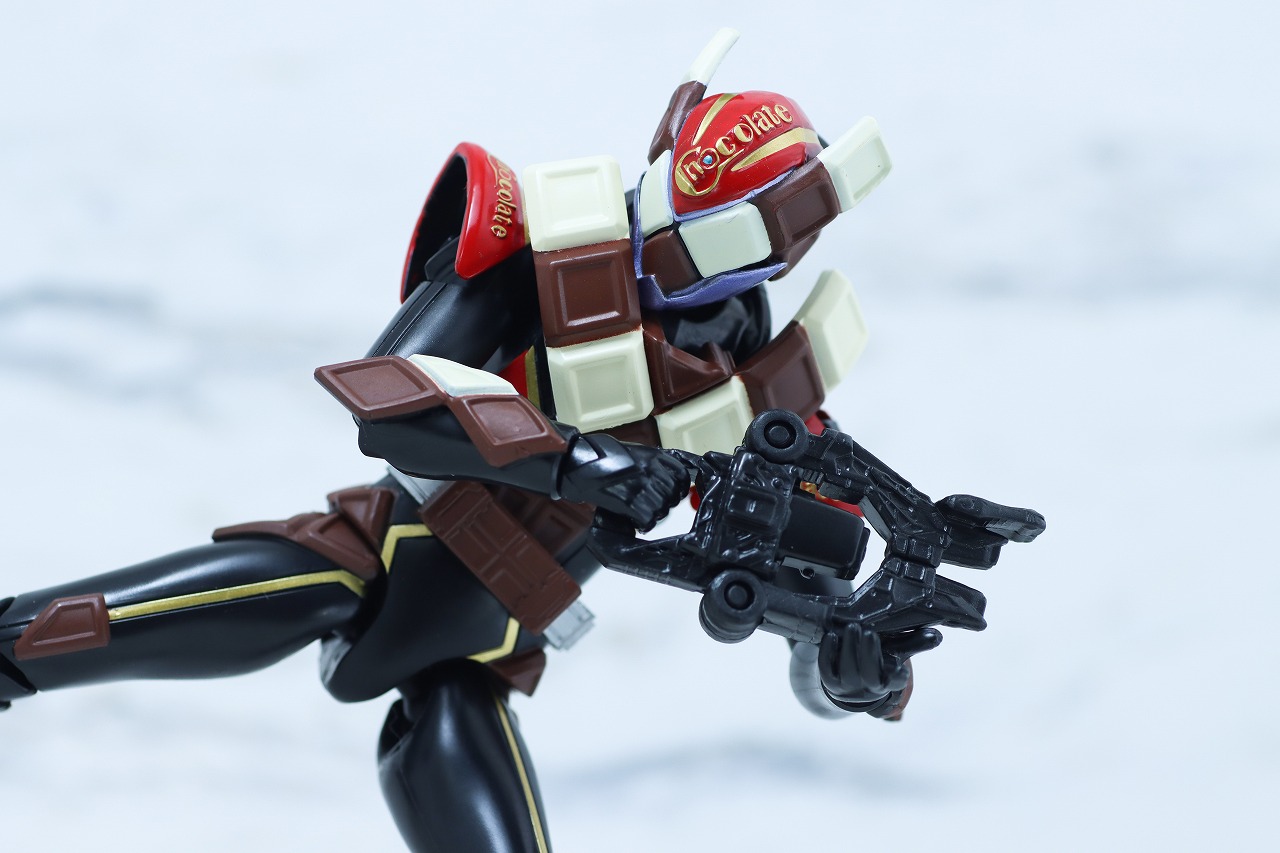 仮面ライダーアクションフィギュア　仮面ライダーヴァレン チョコドンフォーム　レビュー　アクション