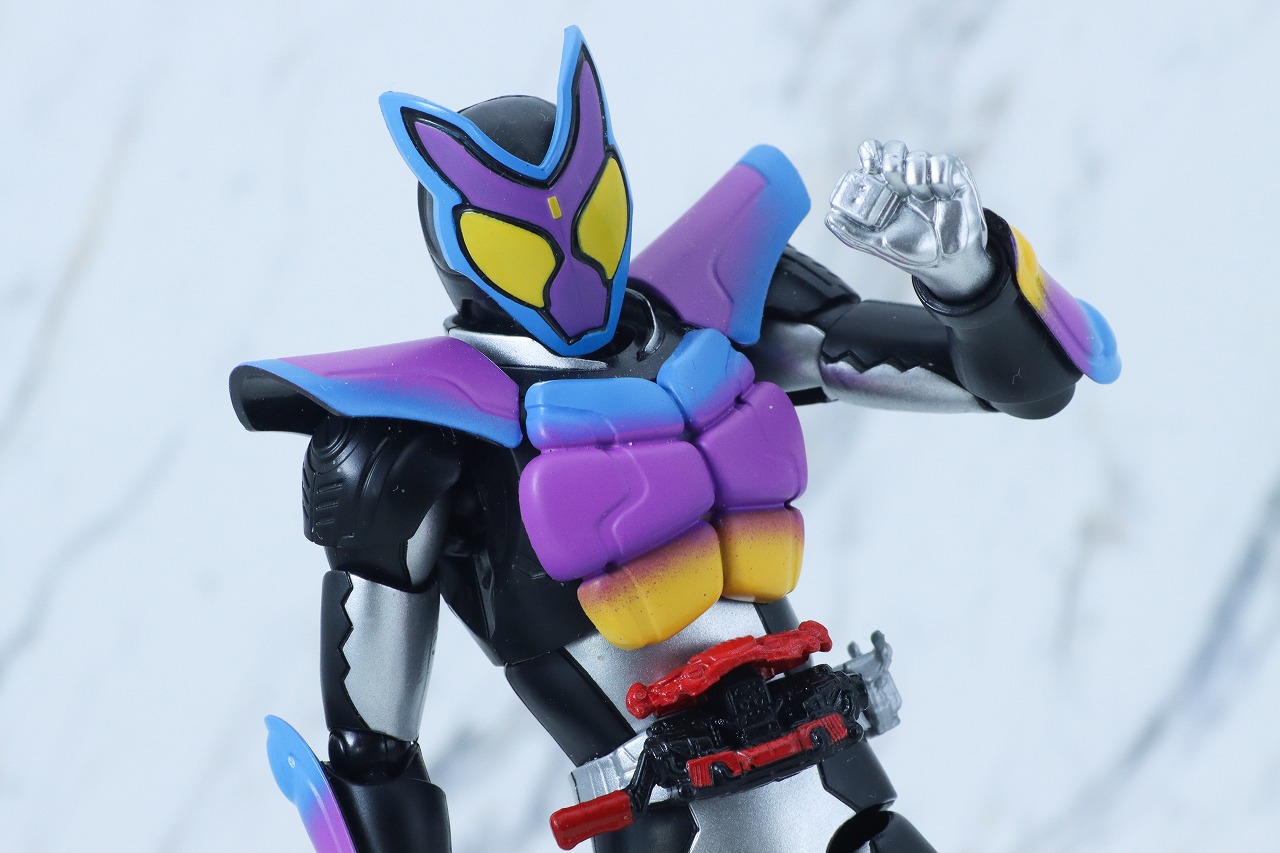 仮面ライダーアクションフィギュア　仮面ライダーヴァレン チョコドンフォーム　レビュー　アクション　仮面ライダーガヴ ポッピングミフォーム