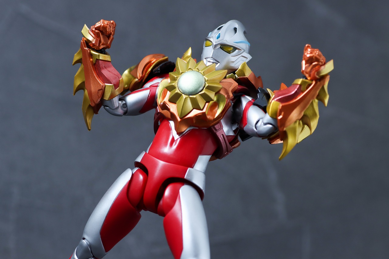 S.H.フィギュアーツ　ソリスアーマー　ウルトラマンアーク　レビュー　アクション