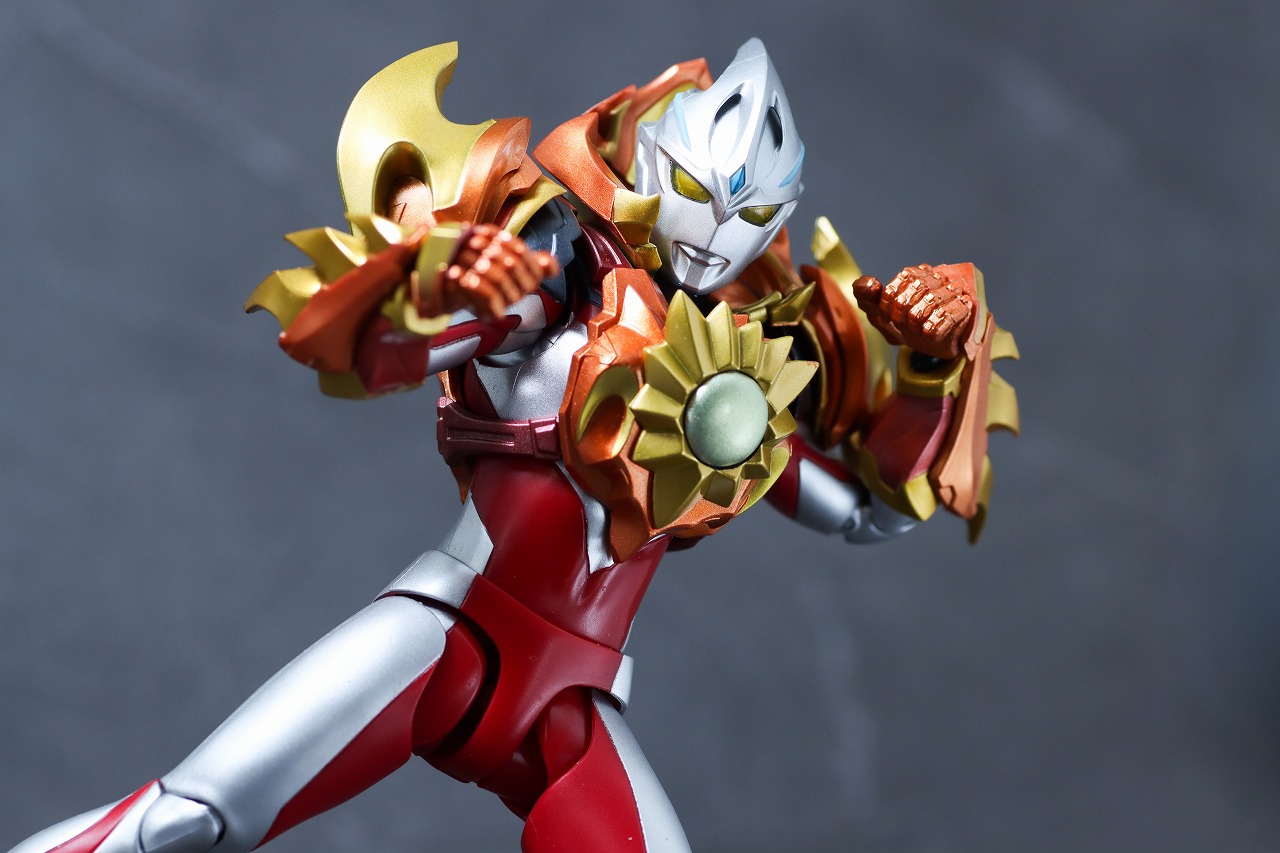 S.H.フィギュアーツ　ソリスアーマー　ウルトラマンアーク　レビュー　アクション