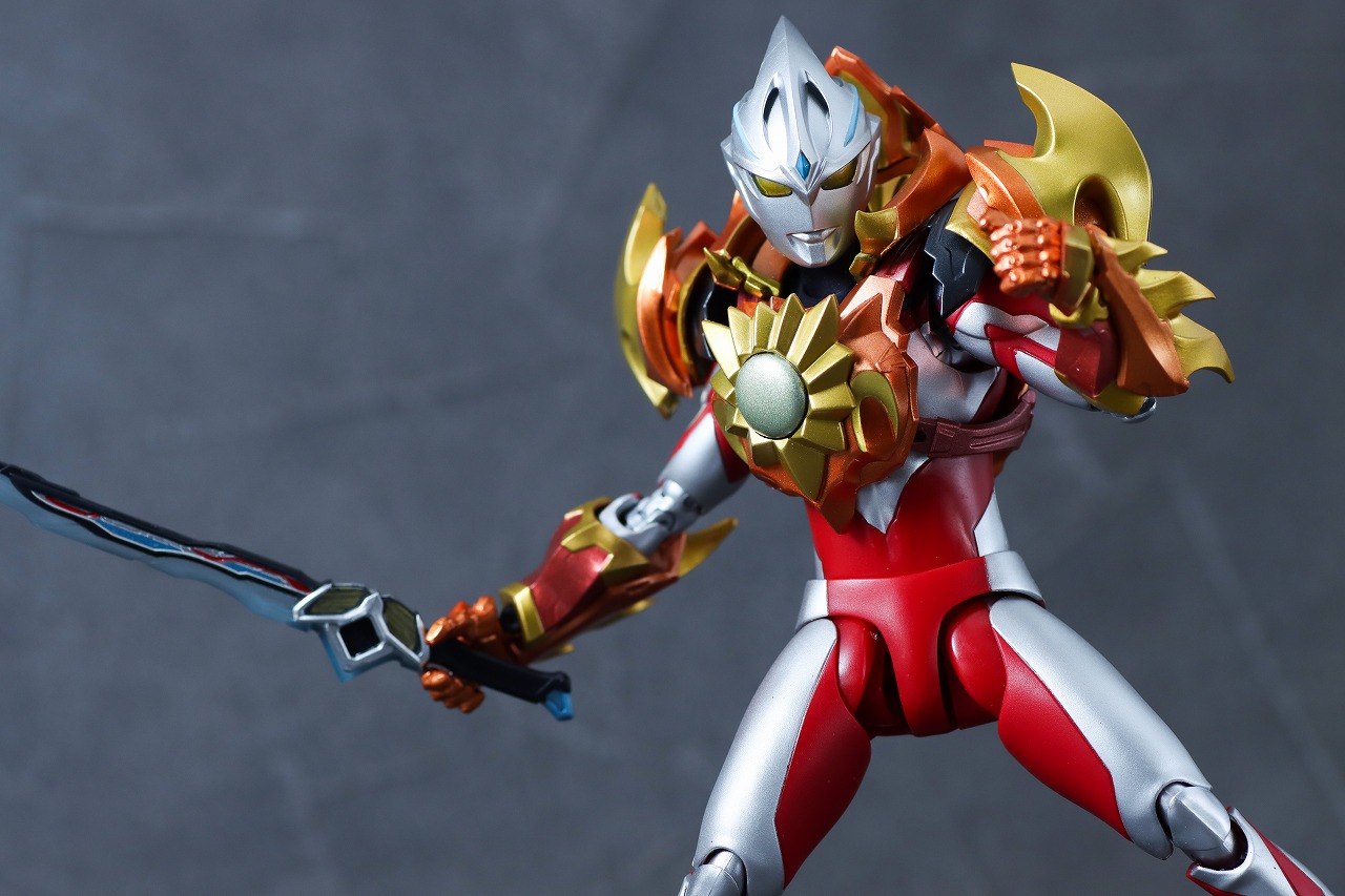 S.H.フィギュアーツ　ソリスアーマー　ウルトラマンアーク　レビュー　アクション