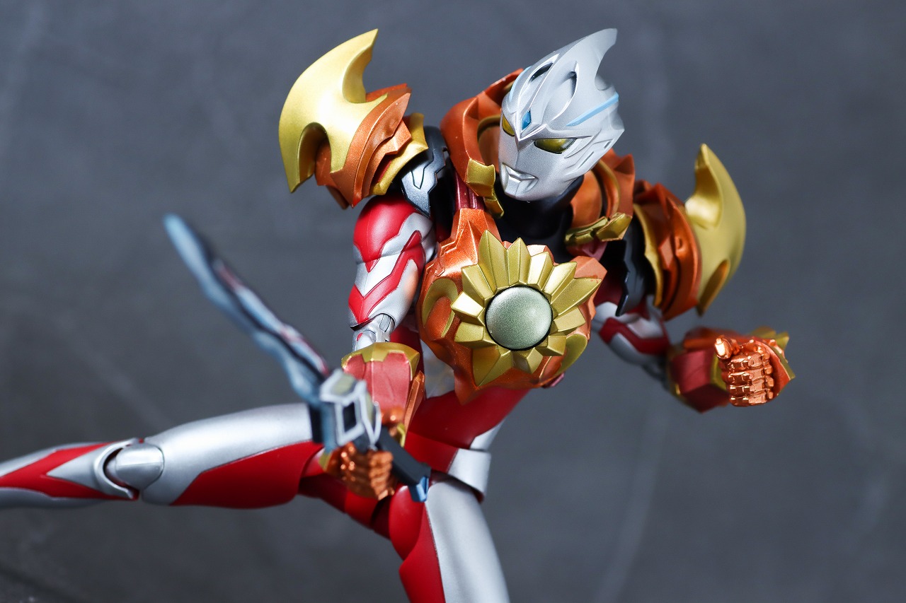 S.H.フィギュアーツ　ソリスアーマー　ウルトラマンアーク　レビュー　アクション