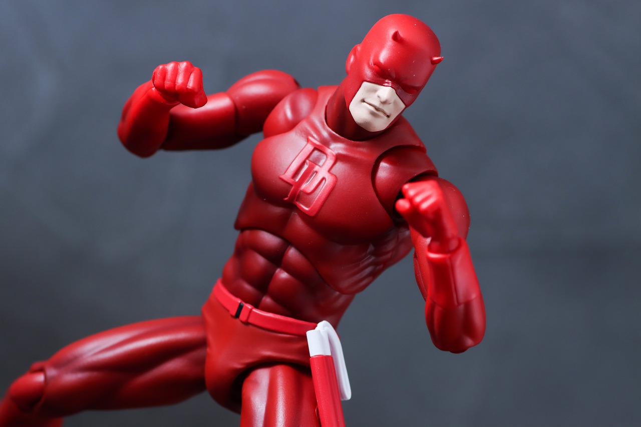 MAFEX　デアデビル　Comic Ver.　レビュー　アクション