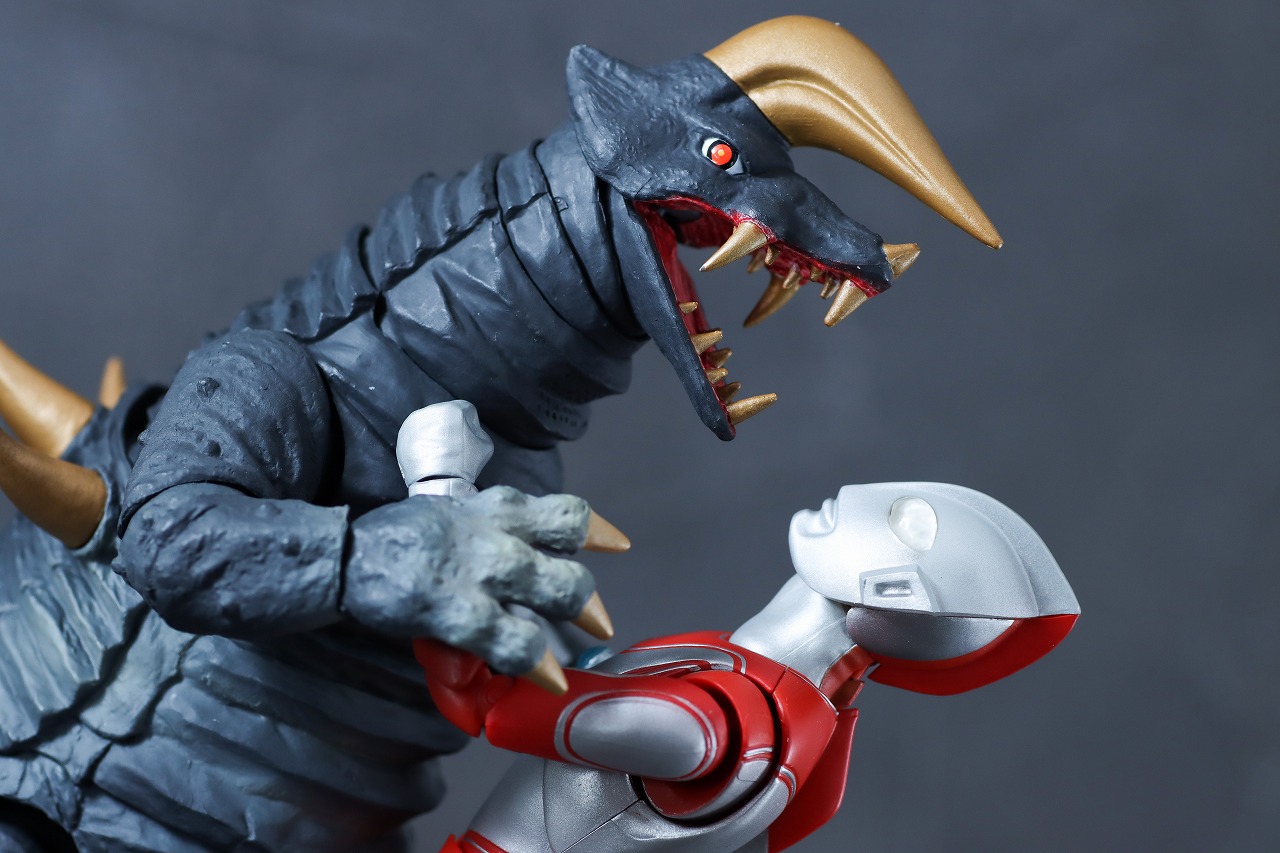 S.H.フィギュアーツ　ブラックキング　ウルトラの星光る時Ver.　レビュー　アクション