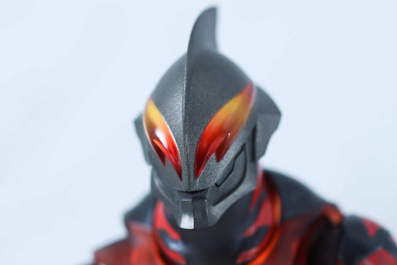 S.H.フィギュアーツ　ウルトラマンベリアル Clear Color Ver.　レビュー　本体