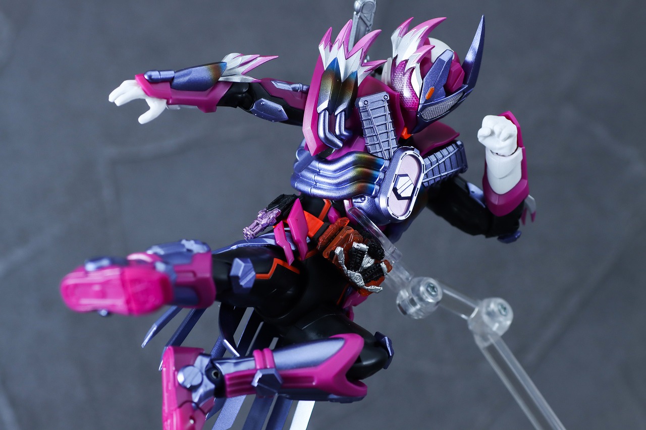 S.H.フィギュアーツ　仮面ライダーヴァルバラド　レビュー　アクション