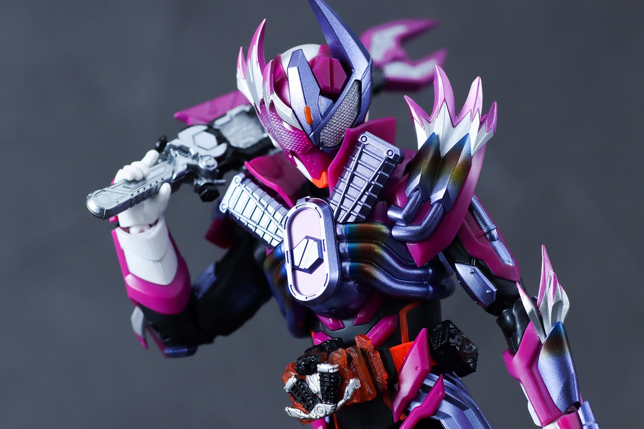 S.H.フィギュアーツ　仮面ライダーヴァルバラド　レビュー