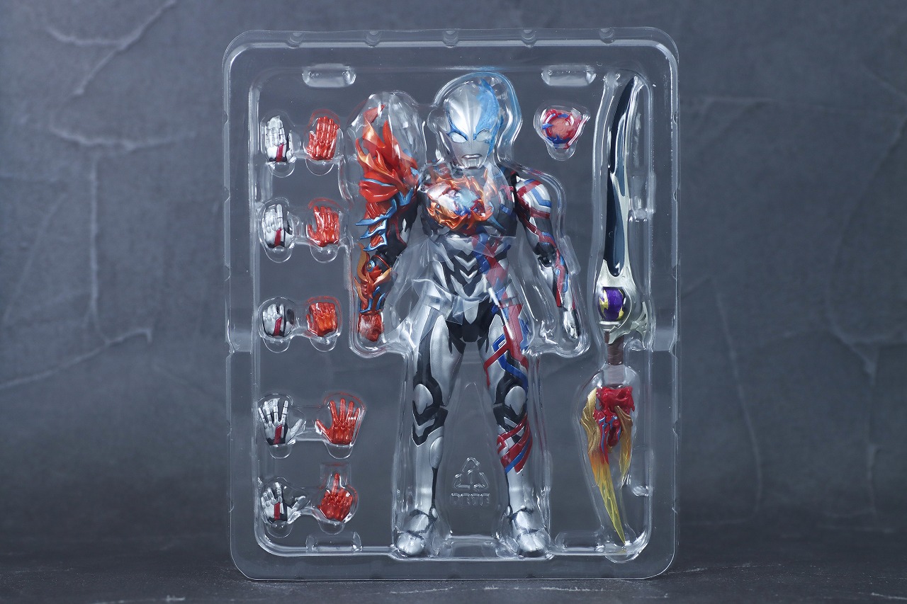 S.H.フィギュアーツ　ウルトラマンブレーザー ファードランアーマー　レビュー　パッケージ