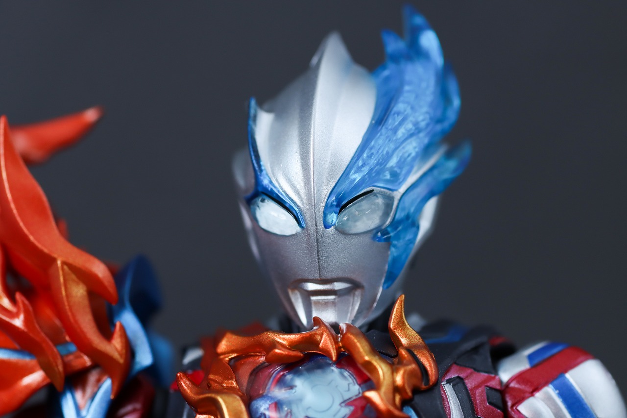 S.H.フィギュアーツ　ウルトラマンブレーザー ファードランアーマー　レビュー　本体