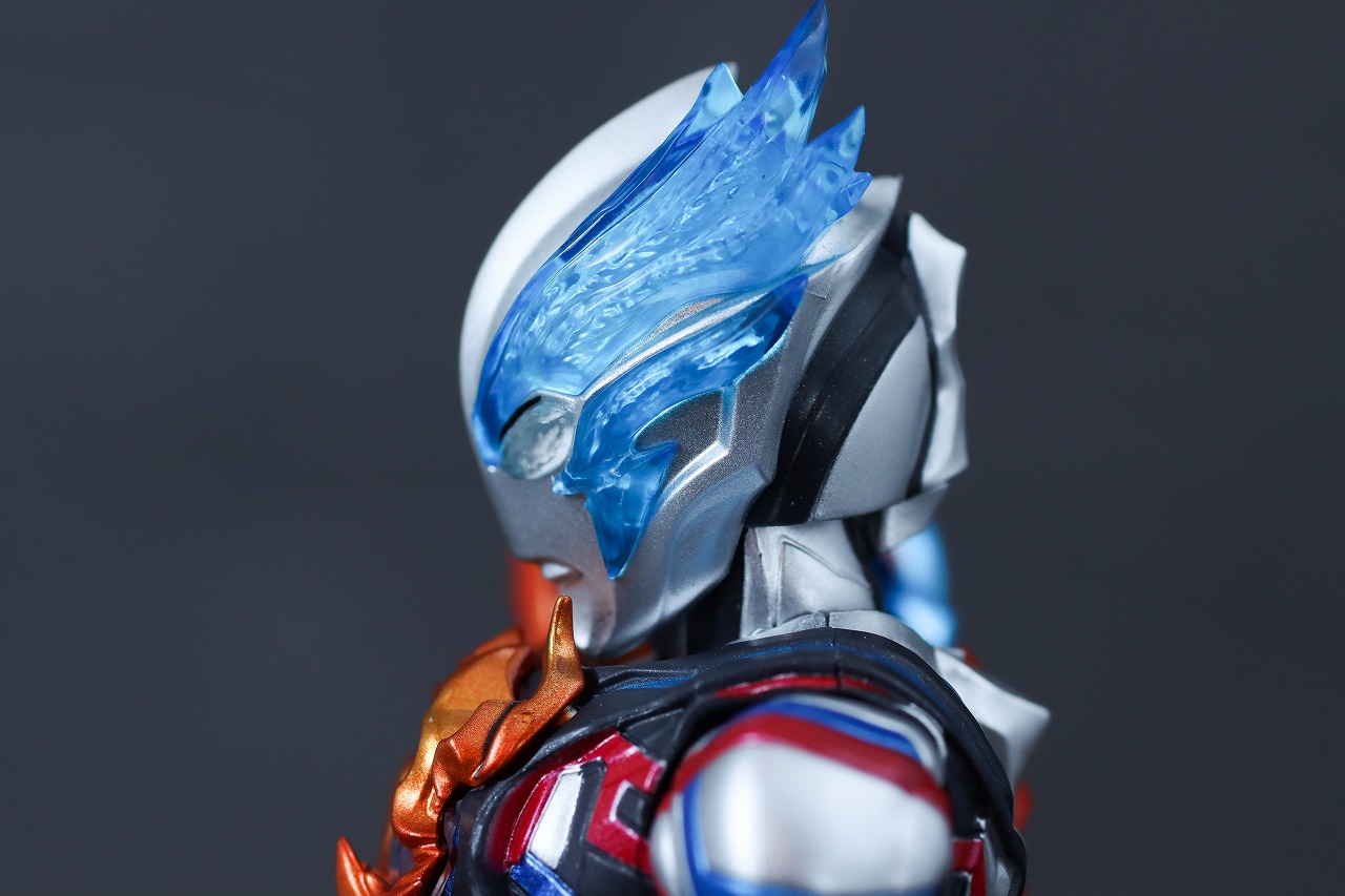 S.H.フィギュアーツ　ウルトラマンブレーザー ファードランアーマー　レビュー　本体