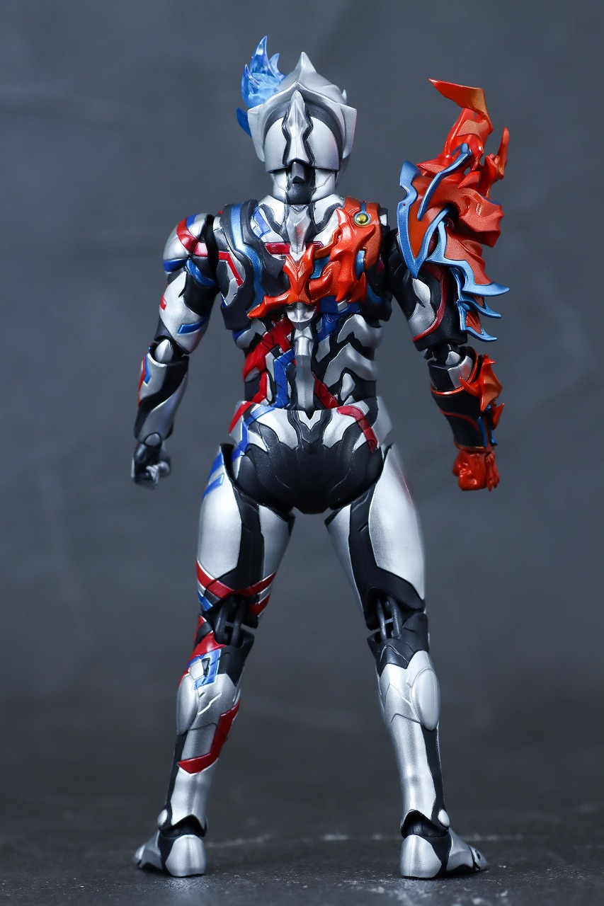 S.H.フィギュアーツ　ウルトラマンブレーザー ファードランアーマー　レビュー　本体