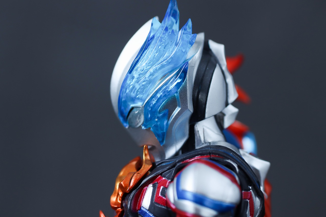 S.H.フィギュアーツ　ウルトラマンブレーザー ファードランアーマー　レビュー　可動範囲