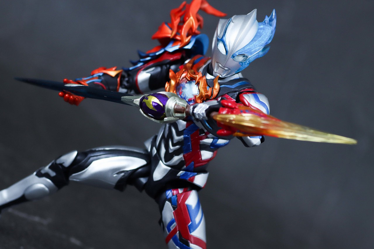 S.H.フィギュアーツ　ウルトラマンブレーザー ファードランアーマー　レビュー　アクション