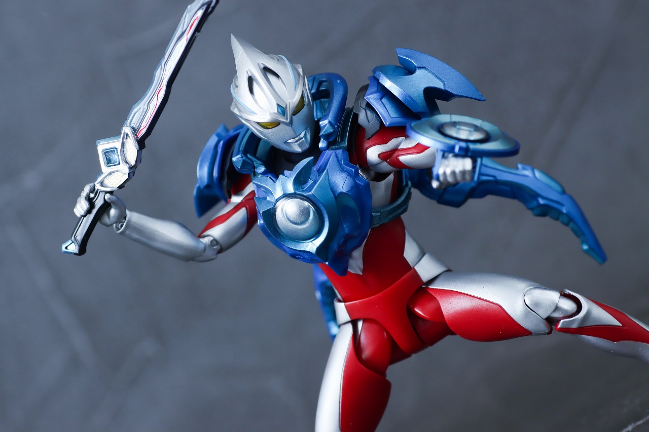 S.H.フィギュアーツ　ルーナアーマー　ウルトラマンアーク　レビュー　アクション