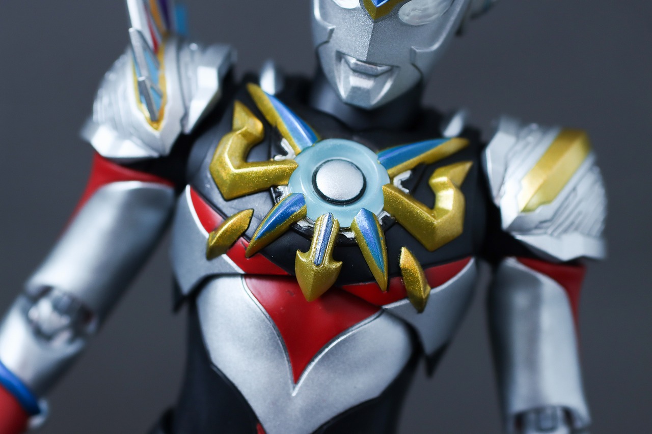 S.H.フィギュアーツ　ウルトラマンオーブ オーブトリニティ　レビュー　本体