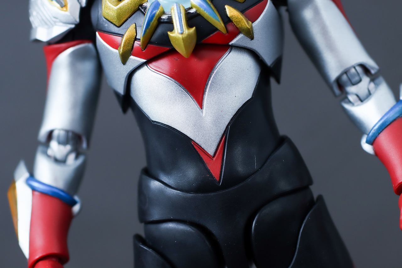 S.H.フィギュアーツ　ウルトラマンオーブ オーブトリニティ　レビュー　本体