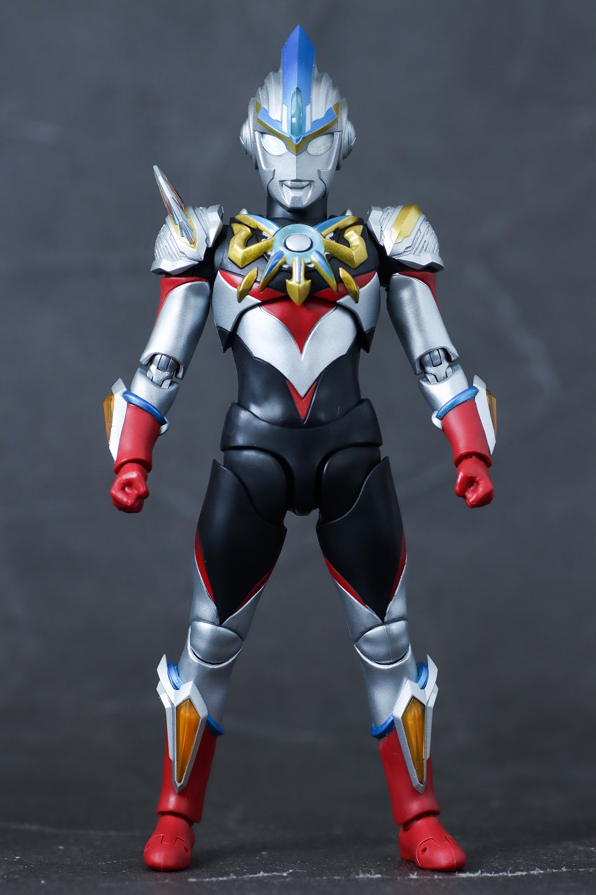 S.H.フィギュアーツ　ウルトラマンオーブ オーブトリニティ　レビュー　本体