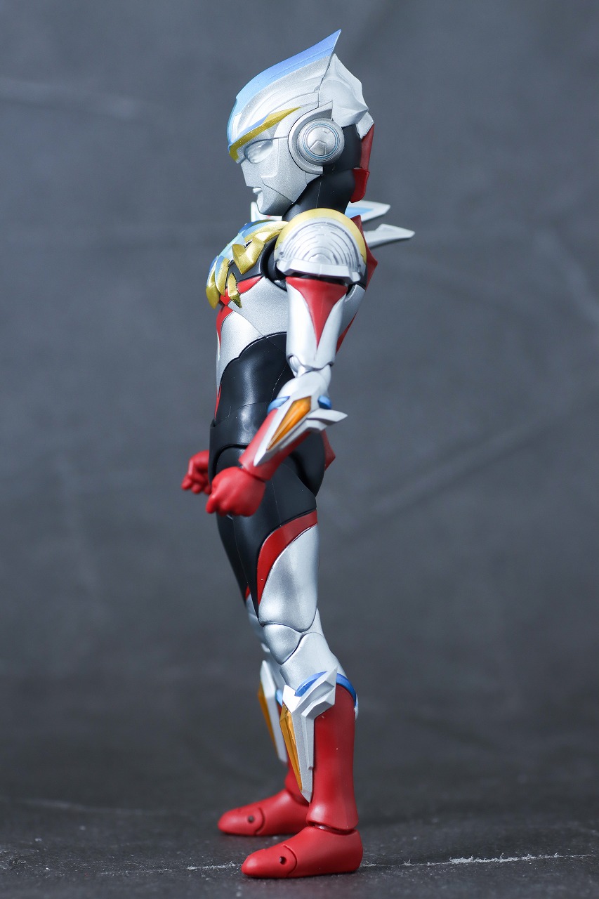 S.H.フィギュアーツ　ウルトラマンオーブ オーブトリニティ　レビュー　本体