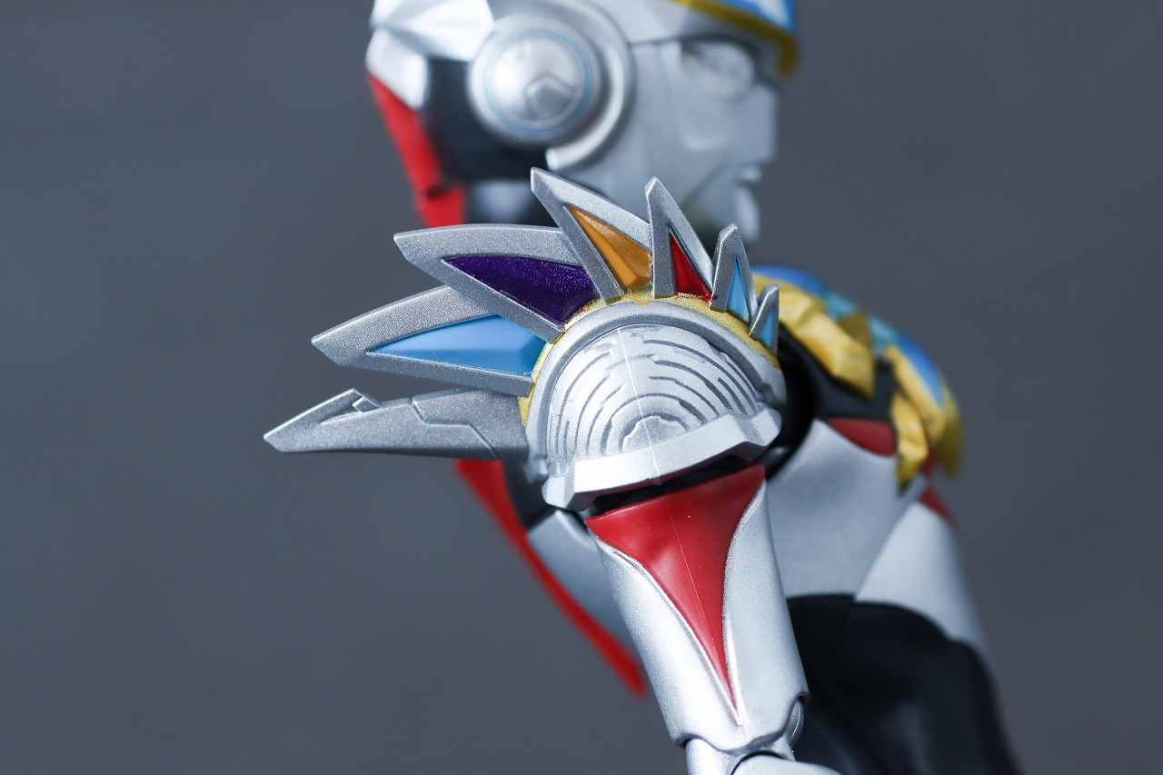 S.H.フィギュアーツ　ウルトラマンオーブ オーブトリニティ　レビュー　本体