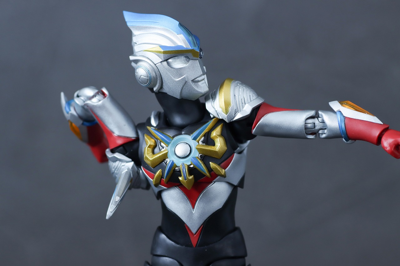 S.H.フィギュアーツ　ウルトラマンオーブ オーブトリニティ　レビュー　可動範囲