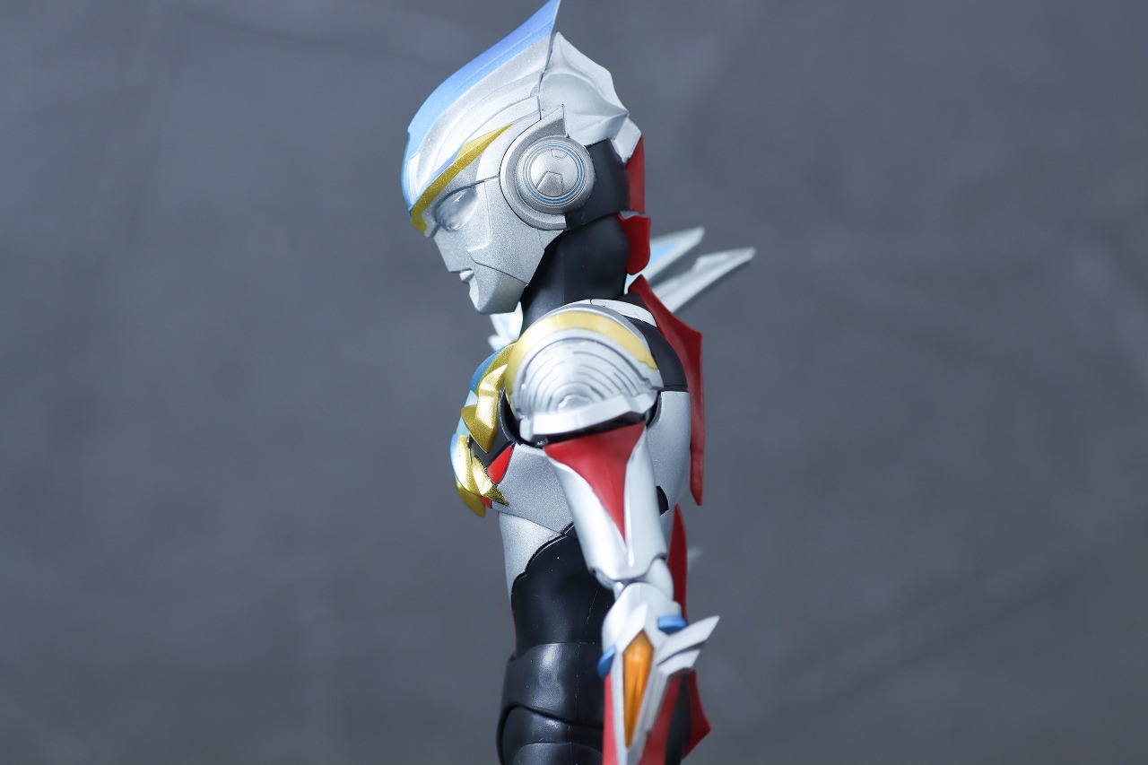 S.H.フィギュアーツ　ウルトラマンオーブ オーブトリニティ　レビュー　可動範囲