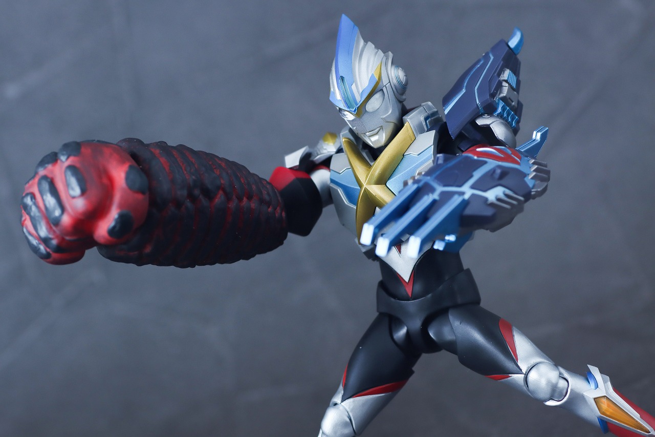 S.H.フィギュアーツ　ウルトラマンオーブ オーブトリニティ　レビュー　アクション　EXレッドキング　ゴモラアーマー