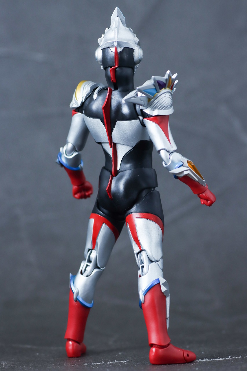 S.H.フィギュアーツ　ウルトラマンオーブ オーブトリニティ　レビュー　本体