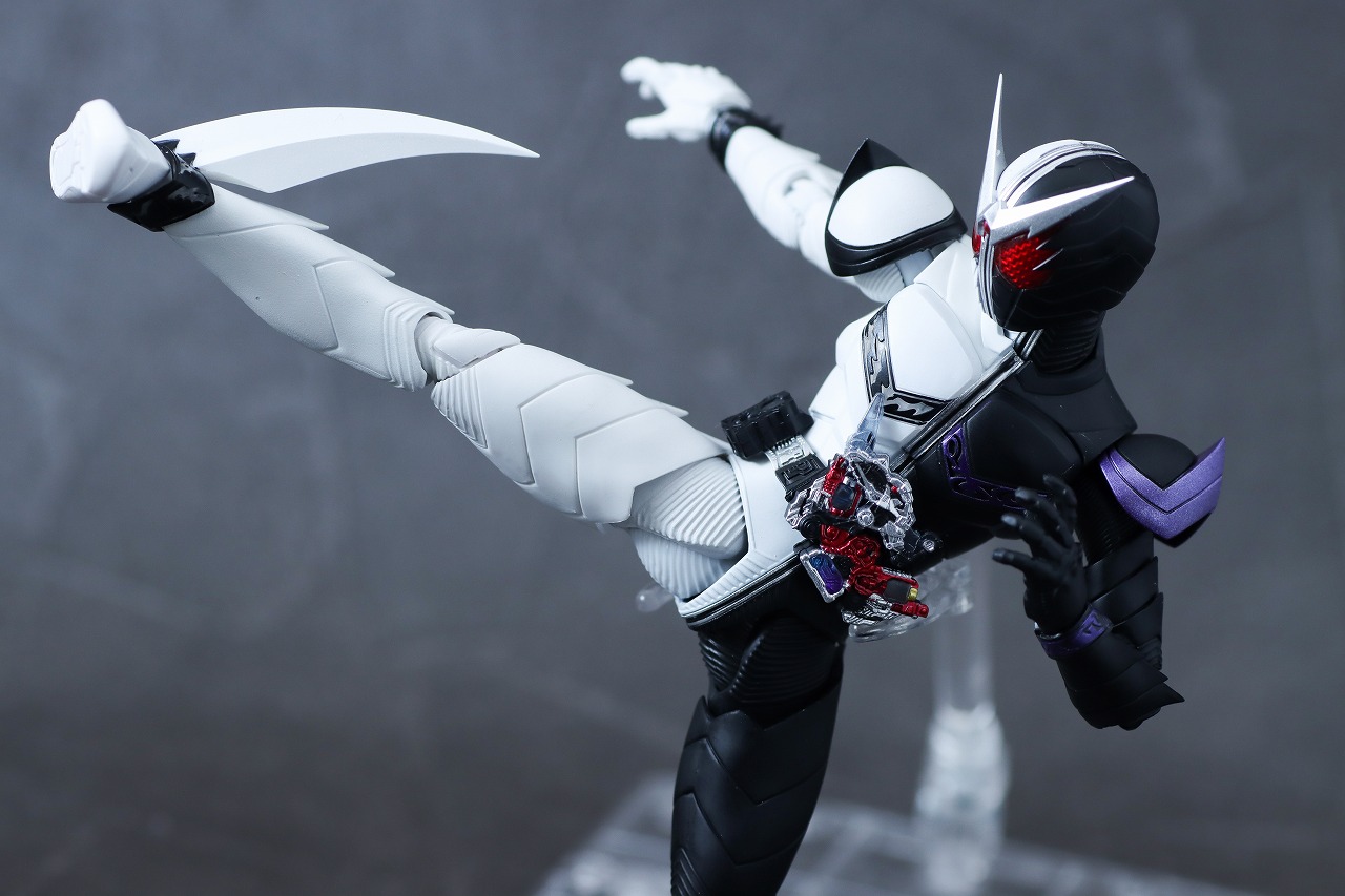 S.H.フィギュアーツ 真骨彫製法　仮面ライダーW ファングジョーカー（風都探偵アニメ化記念）　レビュー　アクション