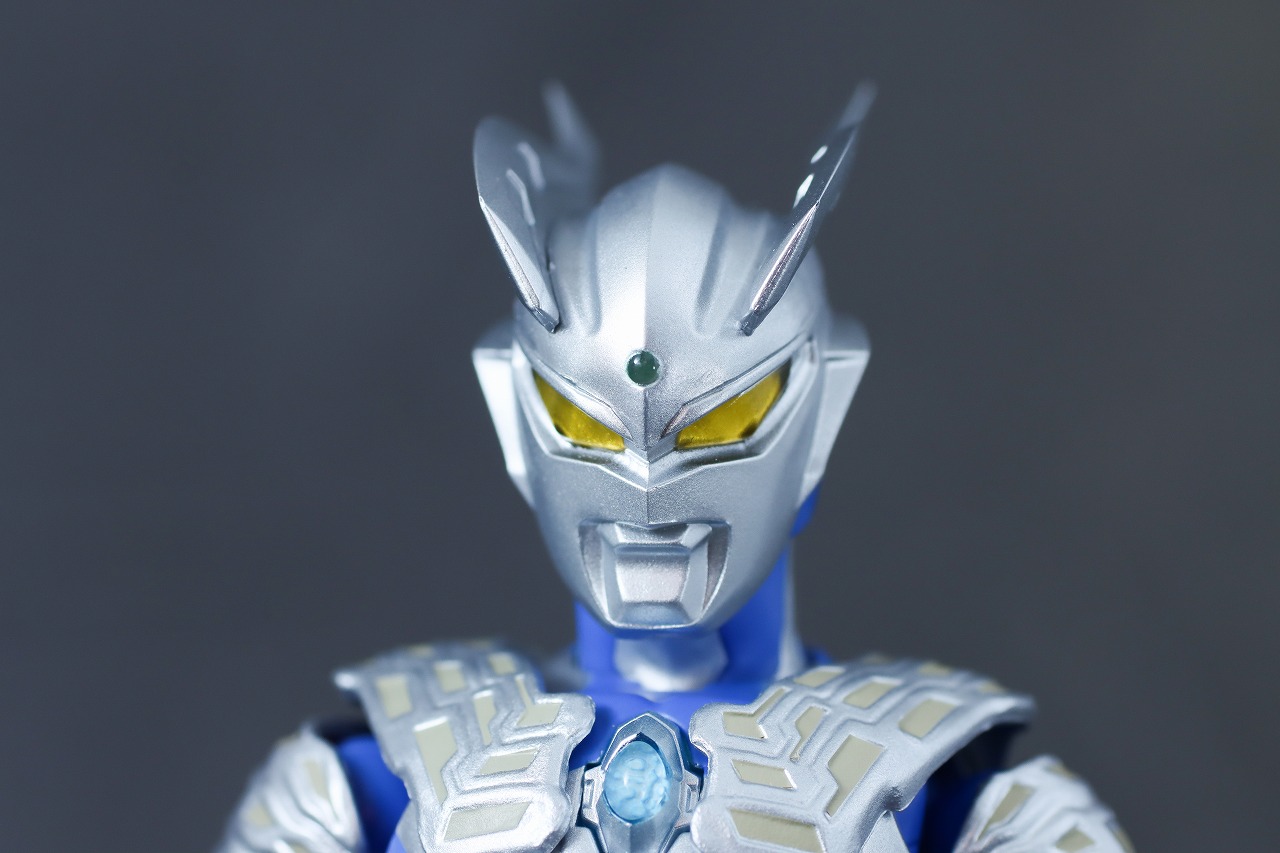 S.H.フィギュアーツ　ウルトラマンゼロ（ニュージェネ スターズVer.）　レビュー　本体