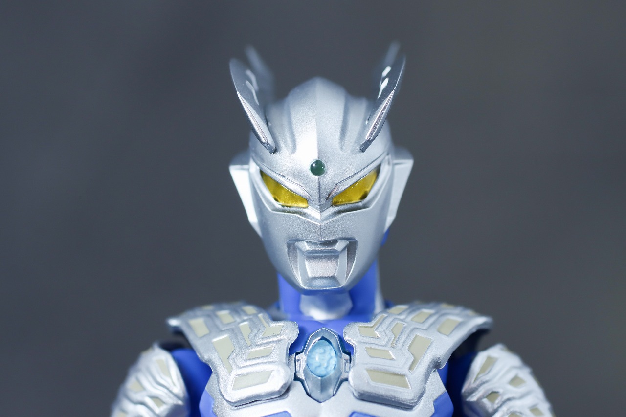 S.H.フィギュアーツ　ウルトラマンゼロ（ニュージェネ スターズVer.）　レビュー　本体