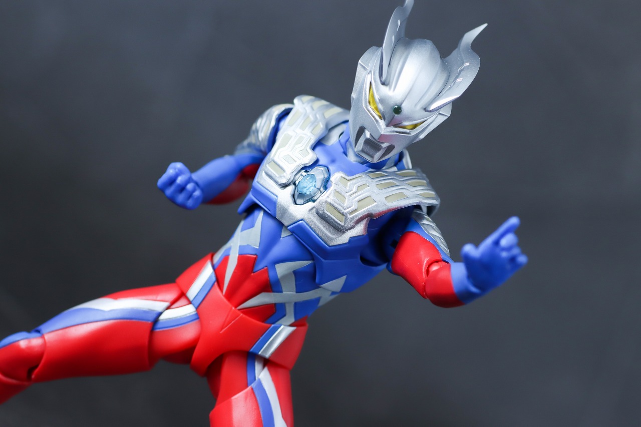 S.H.フィギュアーツ　ウルトラマンゼロ（ニュージェネ スターズVer.）　レビュー　アクション