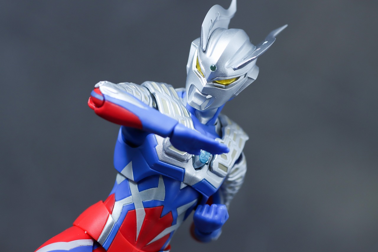 S.H.フィギュアーツ　ウルトラマンゼロ（ニュージェネ スターズVer.）　レビュー　アクション