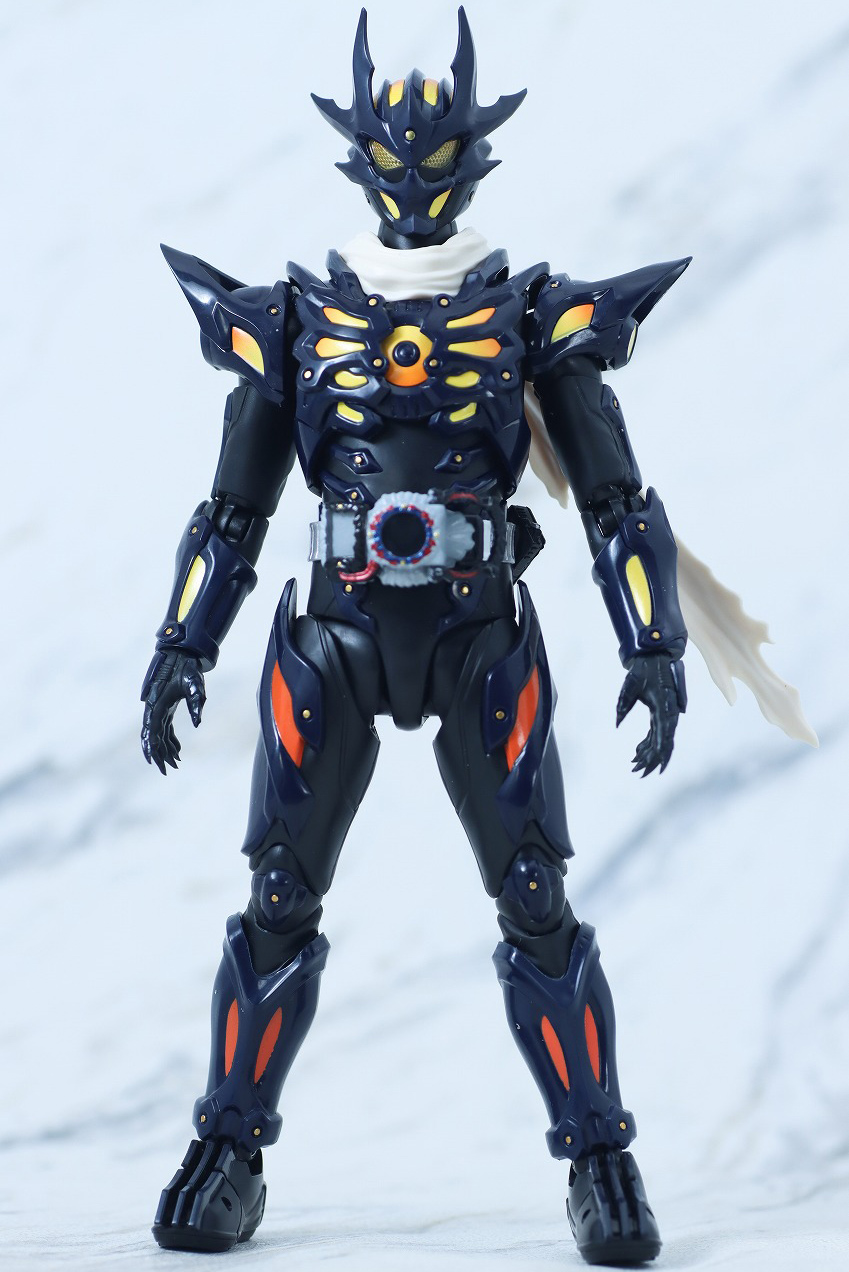 S.H.フィギュアーツ　仮面ライダードレッド 零式　レビュー　本体