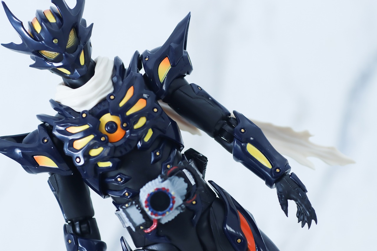 S.H.フィギュアーツ　仮面ライダードレッド 零式　レビュー　本体