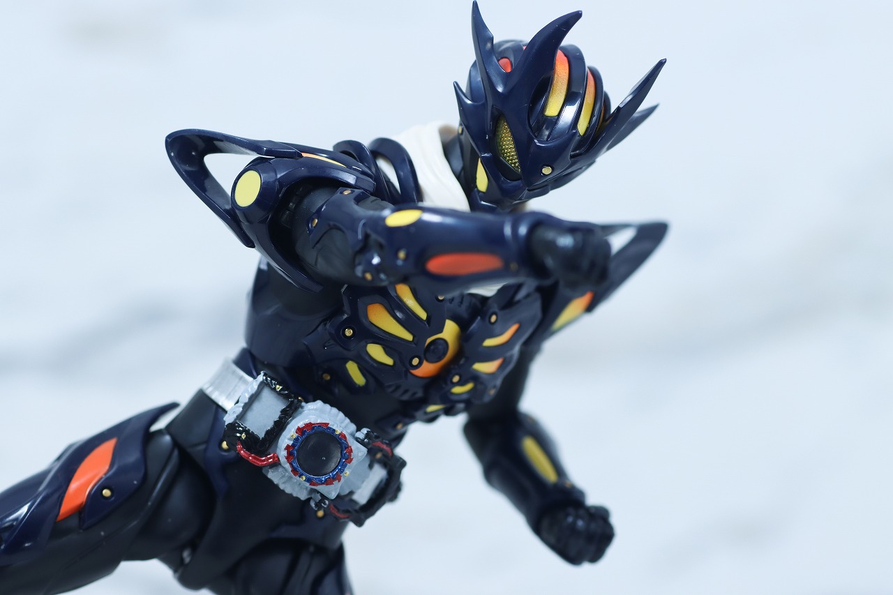 S.H.フィギュアーツ　仮面ライダードレッド 零式　レビュー　アクション